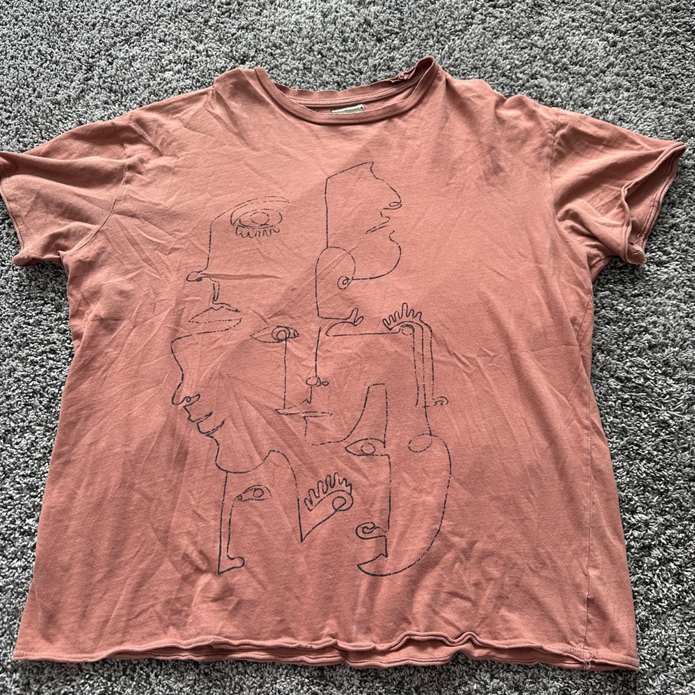 One line sketch graphic tee